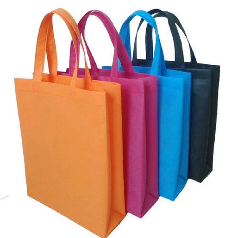 How are non-woven polypropylene bags made?