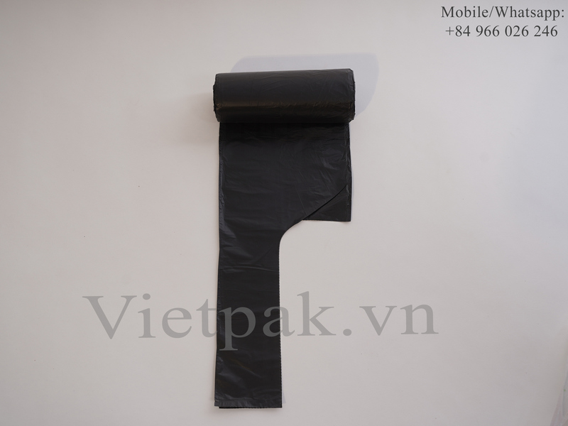 C-fold garbage bags on roll